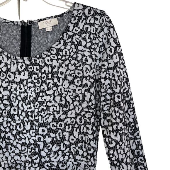 Loft Black/White Animal Print 3/4 Sleeve Knit Fit & Flare Dress Size 6P - Picture 5 of 9